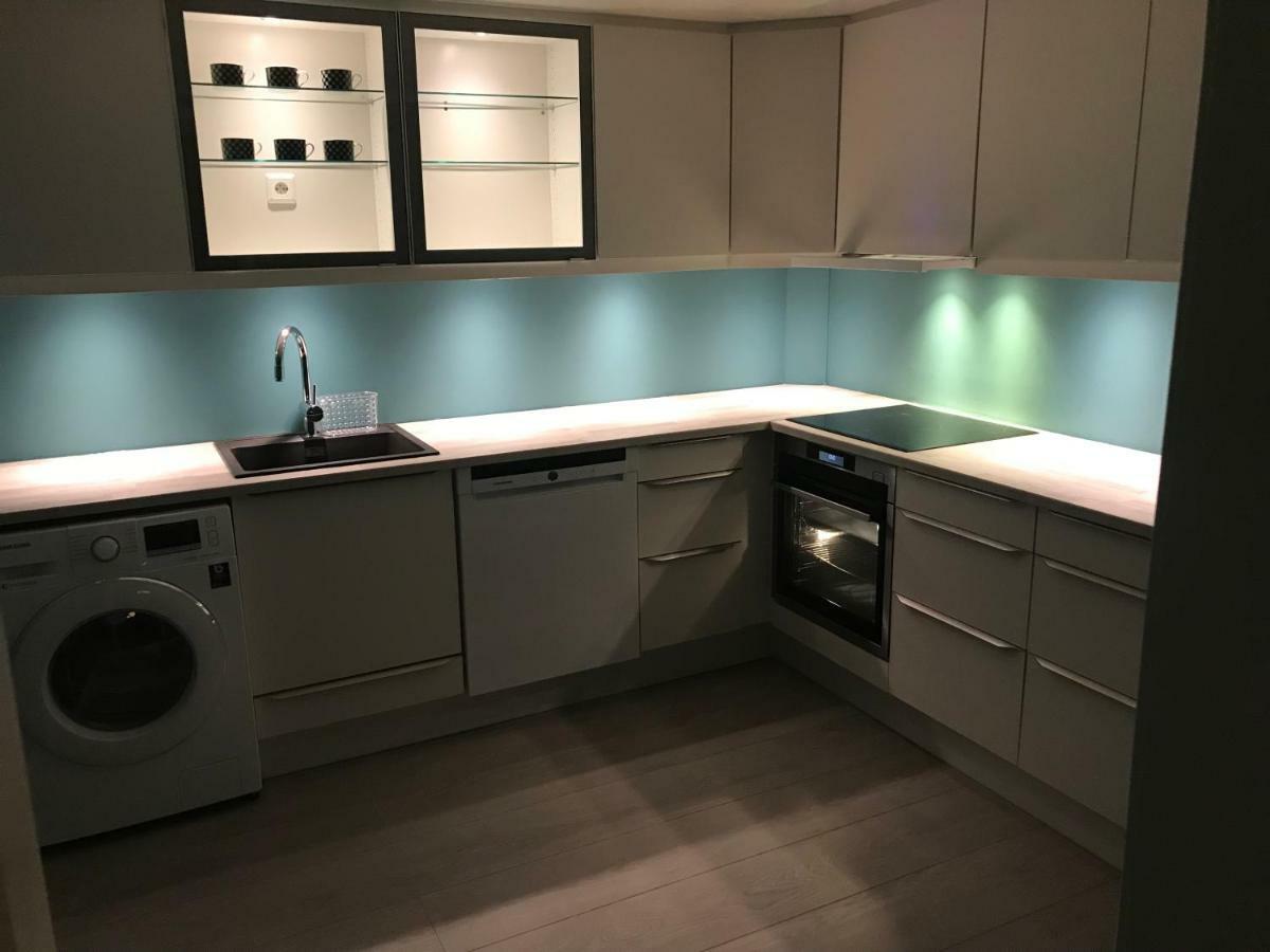 Beautiful Apartment In Central 레크네스 외부 사진